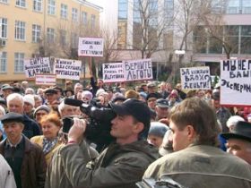 Митинг в Астрахани. Фото: с сайта v102.ru