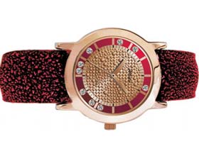 Женские часы с часовым механизмом Ronda и 11-граммовым корпусом из красного золота 585-й пробы. Фото: goldenwatches.ru