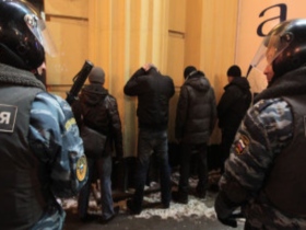 Задержание кавказцев. Фото с сайат www.rian.ru