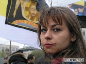 Ольга Касьяненко на "Русском марше". Фото с сайта matilda.gallery.ru