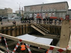 Раскопки на Триумфальной площади. Фото: svobodanews.ru