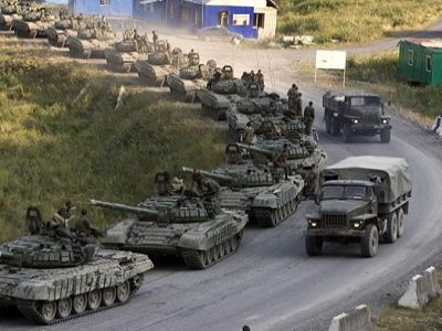 Луганская область, танковая колонна. Источник - http://maxpark.com/community/4765/content/3093251
