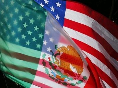 Флаги Мексики и США. Источник - http://news.bbcimg.co.uk/