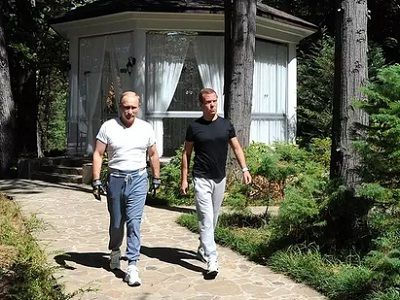 Путин и Медведев на тренировке, 30.8.15. Источник - http://www.kremlin.ru/
