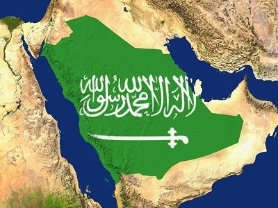 Саудовская Аравия — карта, флаг. Фото: ocdn.eu