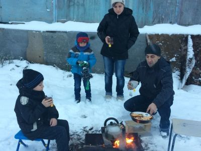 Семья Мамедовых готовит обед. Фото: РРП-инфо