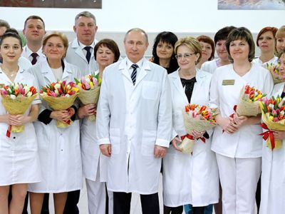 Путин в перинатальном центре в Брянске. Фото: Lenta.ru