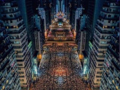 Протесты в Гонконге 15.6.19, вид сверху. Фото: https://twitter.com/nathanlawkc/