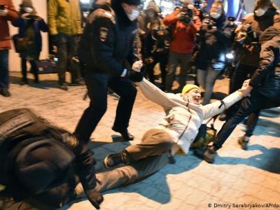 Задержания в Петербурге. Фото: Deutsche Welle