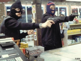Ограбление банка. Фото с сайта www.novostivl.ru