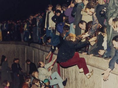 Падение Берлинской стены. Фото: Тermoskruzhka.ru