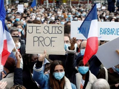 Акция памяти Самюэля Пати, Париж, пл. Республики, 18.10.2020. Фото: Reuters